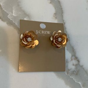 NWT j crew gold flower stud earrings
